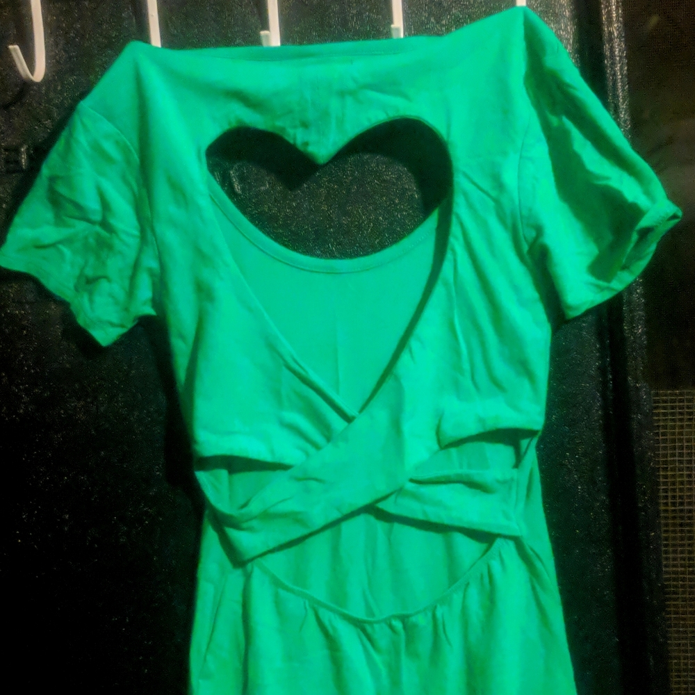 Green open heart back summer dress